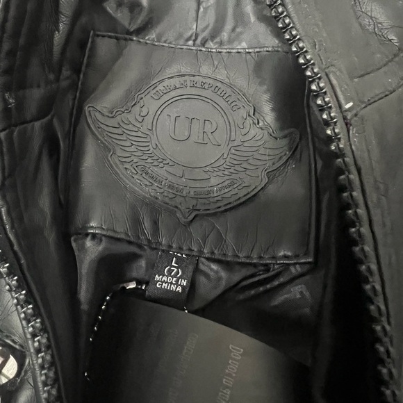 Urban Republic Jacket - Picture 3 of 4
